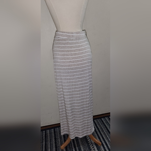 Bluenotes striped women’s small maxi skirt with side slit - Picture 3 of 7